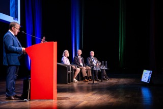 Photos — Monday 17 August 11