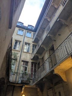Photos taken from local organizing team - Vieux Lyon Visit - ICPR 2026 15