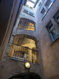 Photos taken from local organizing team - Vieux Lyon Visit - ICPR 2026 16